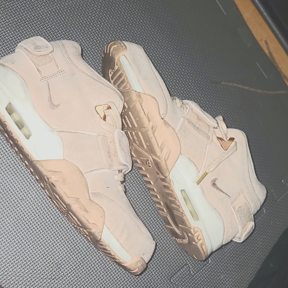 Nike air cruz easter
